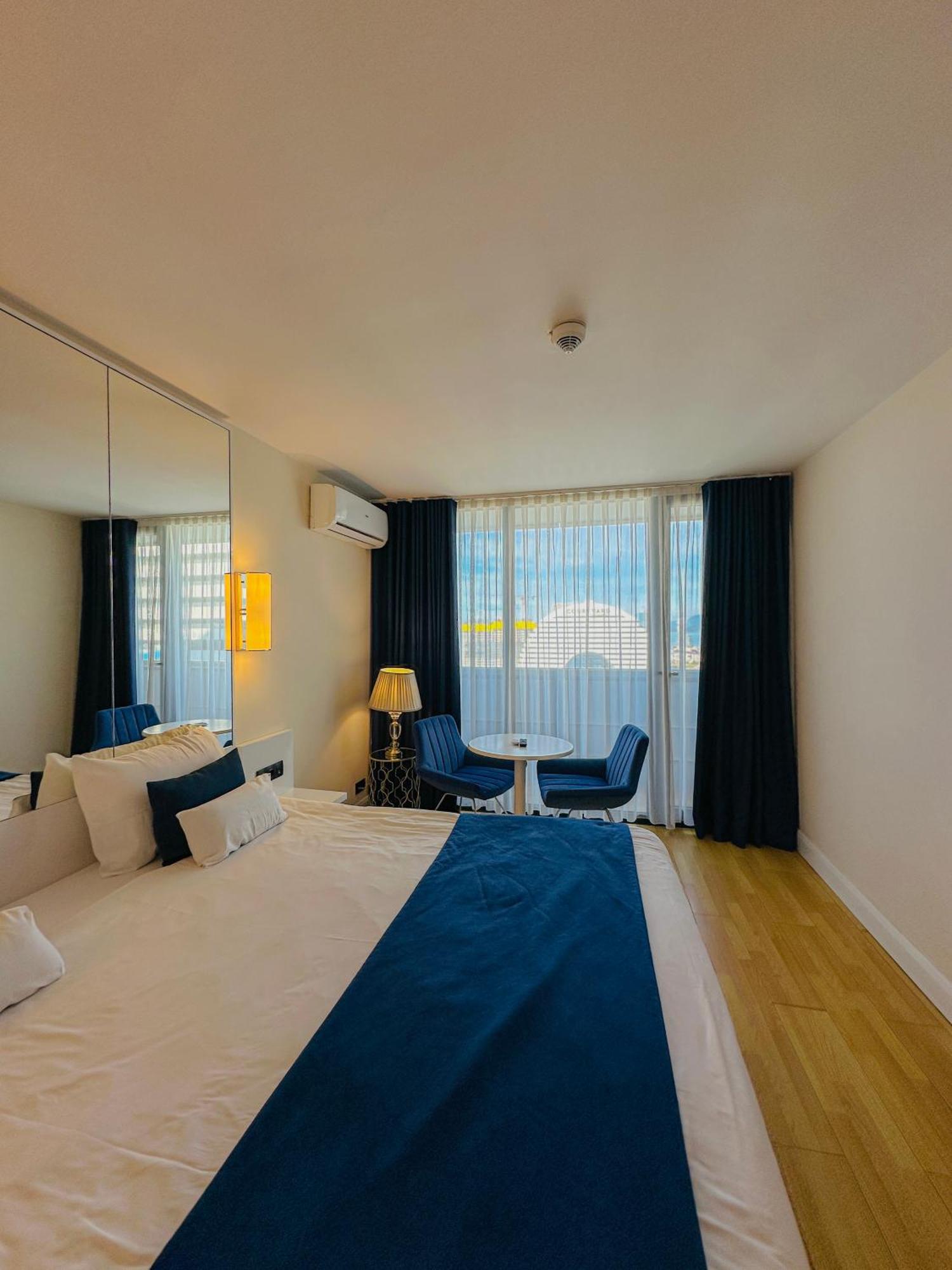 Seaside Vip Hotel Batumi Eksteriør bilde