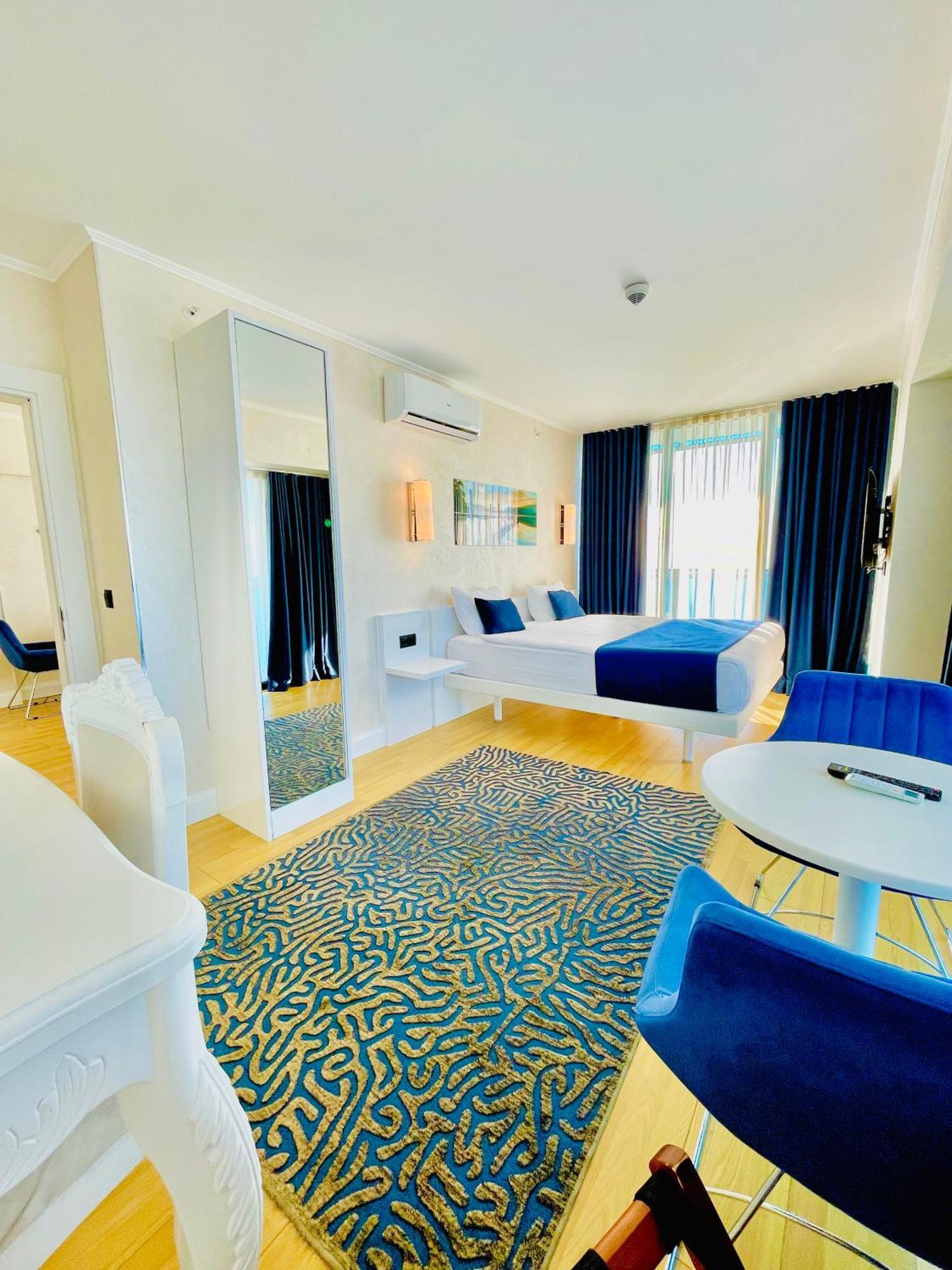Seaside Vip Hotel Batumi Eksteriør bilde